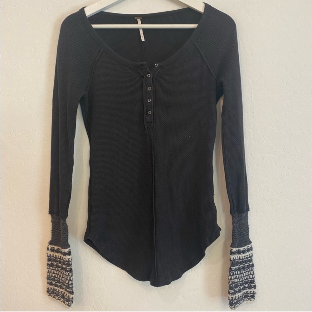 Free People Ski Lodge Cuff Thermal Black and Gray Size Small